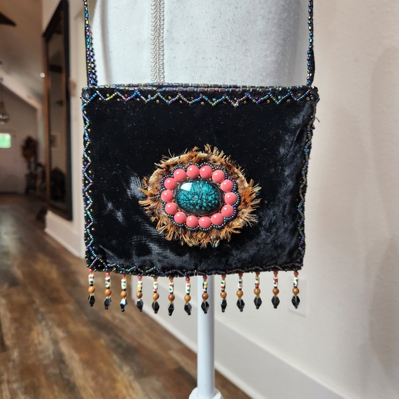 BEAUTIFUL BOHO SILK VELVET BEADED & FEATHERS CROSSBODY PURSE - Picture 2 of 13